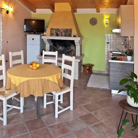 Semesterbostad Casa Rodeli *